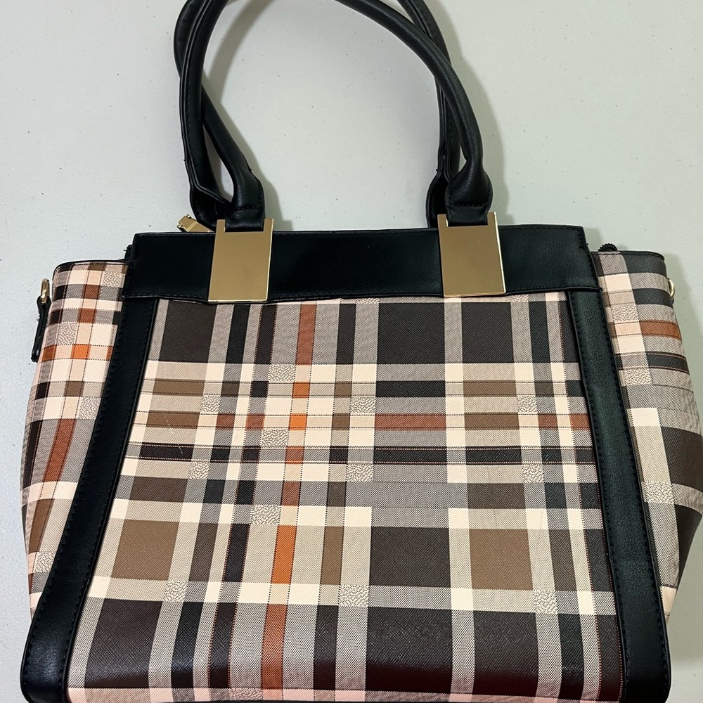 Black Tones Plaid Bag. This was much bigger than I wanted. Clean bag.